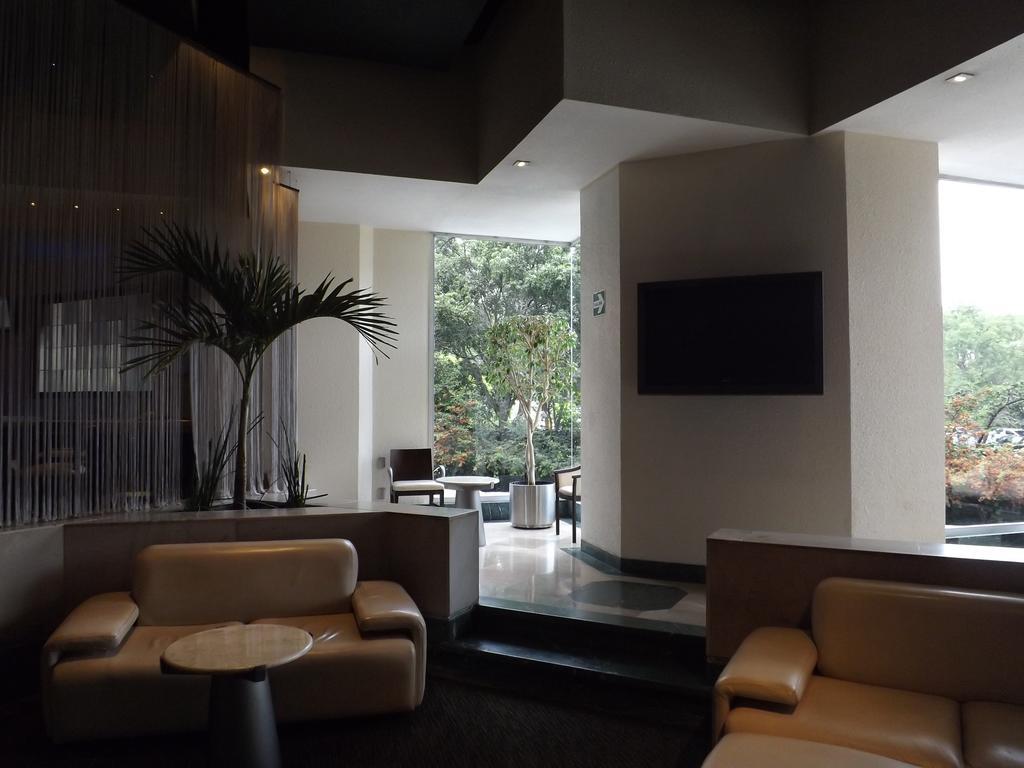 Royal Pedregal Hotel Kota Meksiko Bagian luar foto The lobby of the hotel