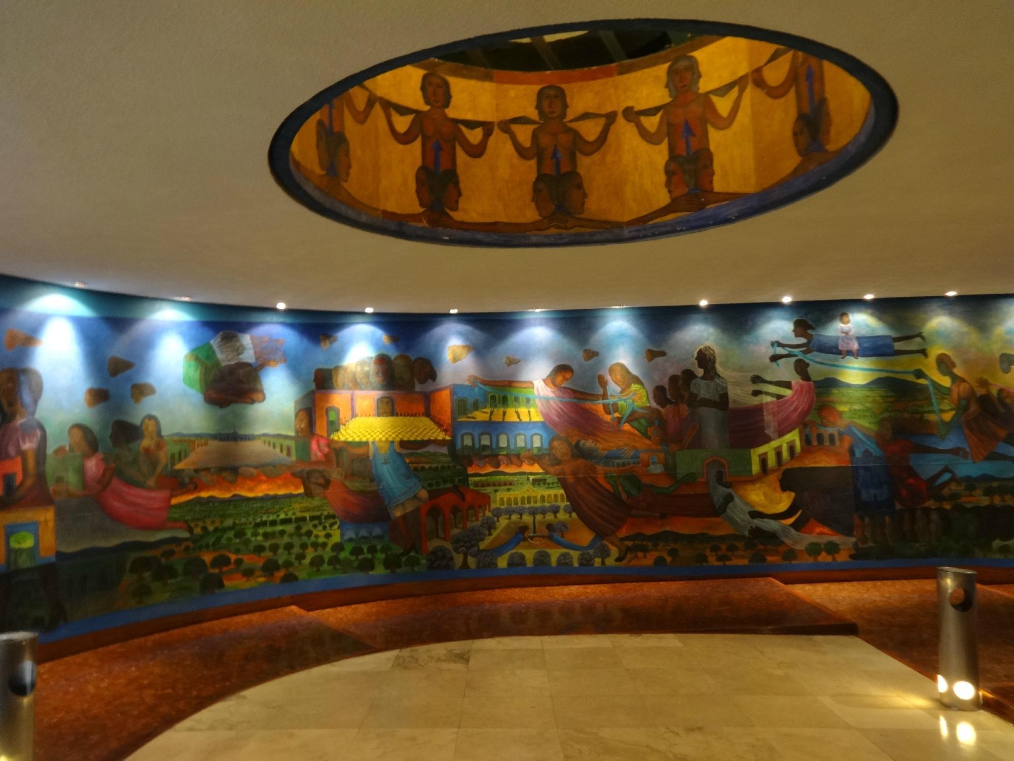 Royal Pedregal Hotel Kota Meksiko Bagian luar foto The mural at the entrance of the hotel